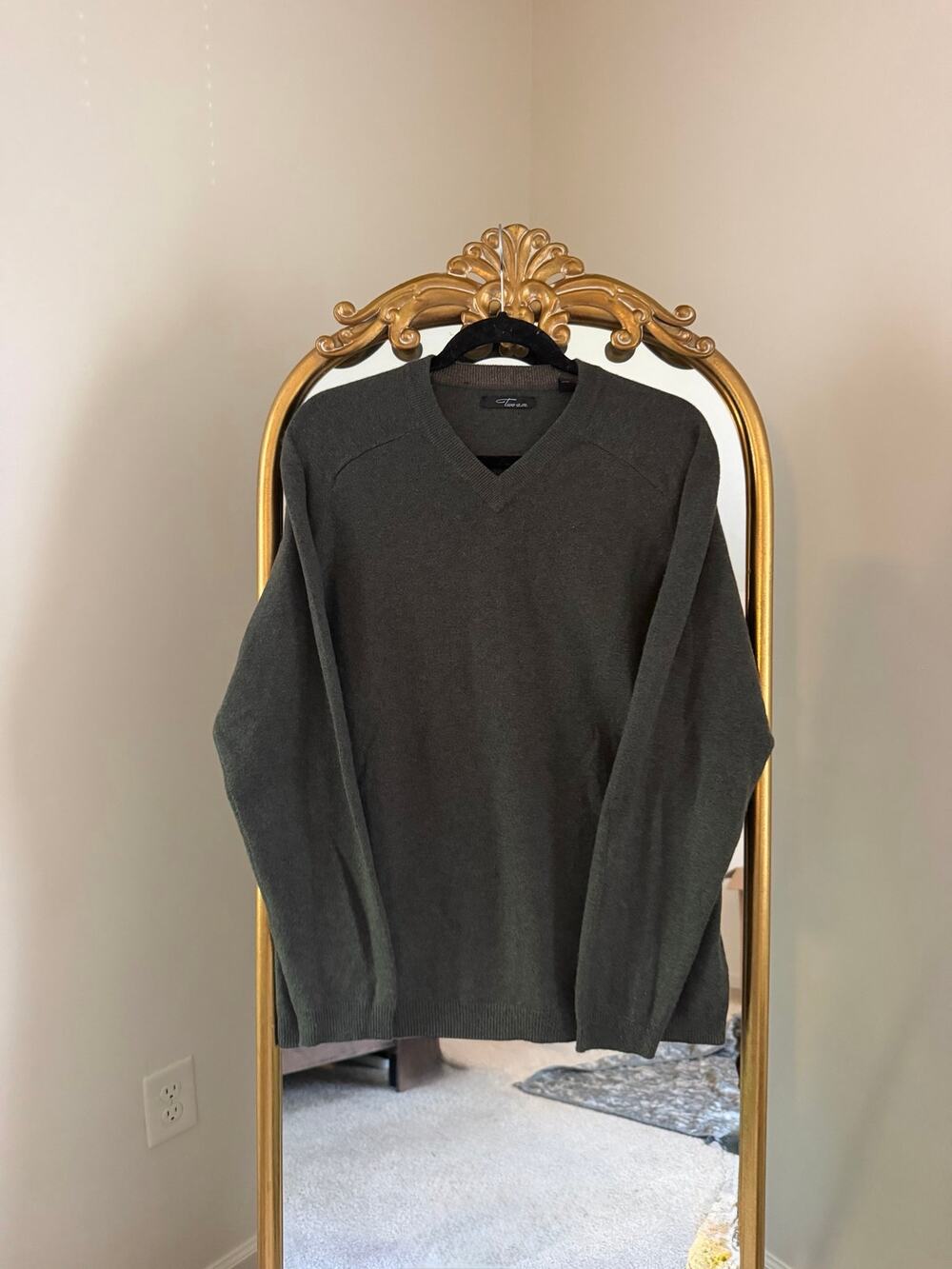Two A.M. Men’s Gray / Green Cashmere Sweater
